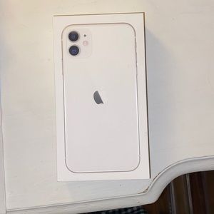 iPhone 11 box